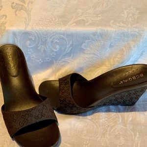 BCBGirls slip on signature wedge 👡